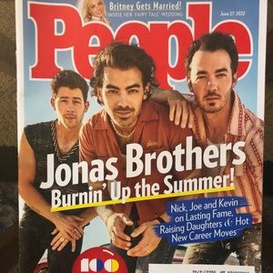 People Magazine Jonas Brothers featured